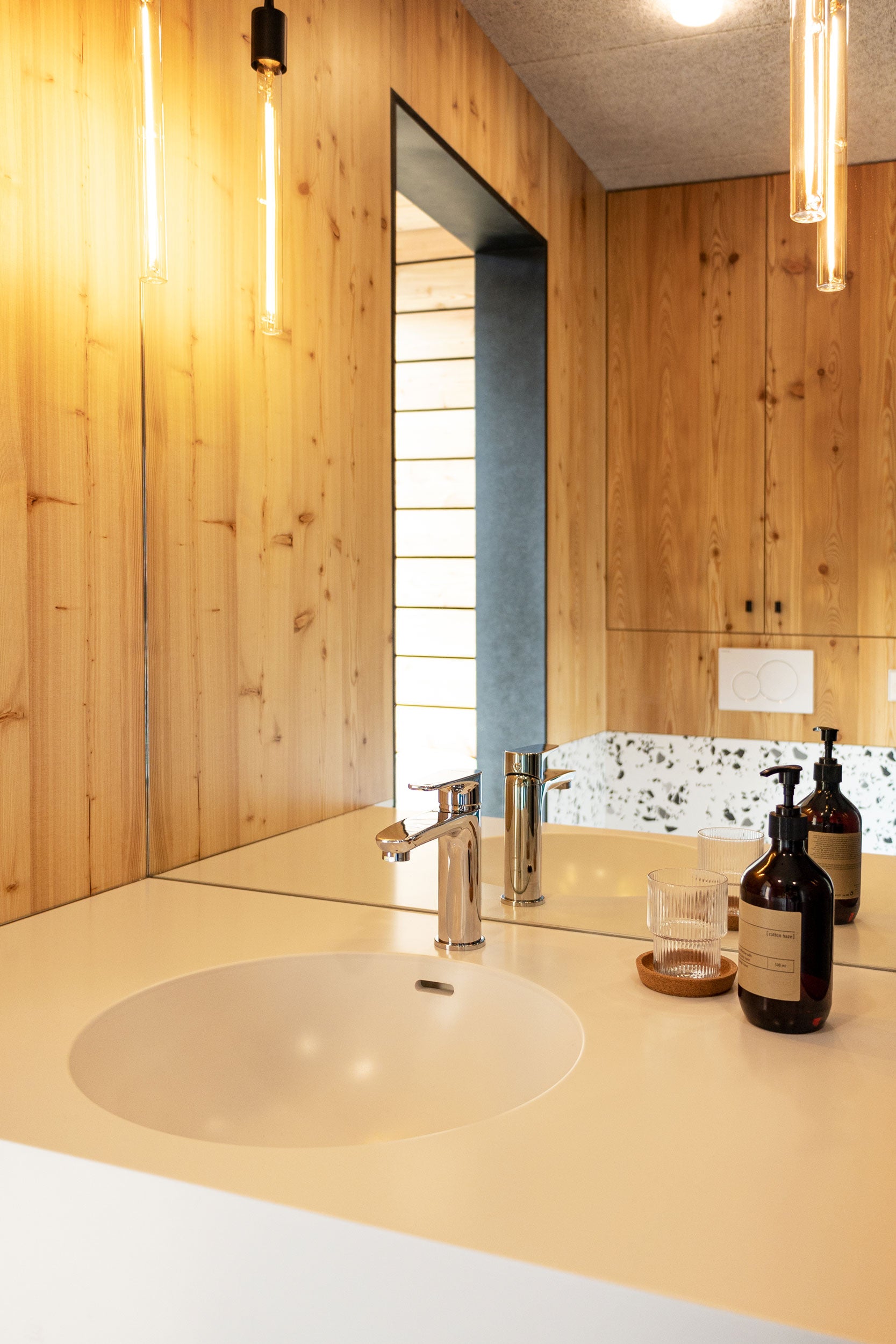 tinyblue badehaus, badcontainer, sanitärcontainer, wc container, bad modul camping