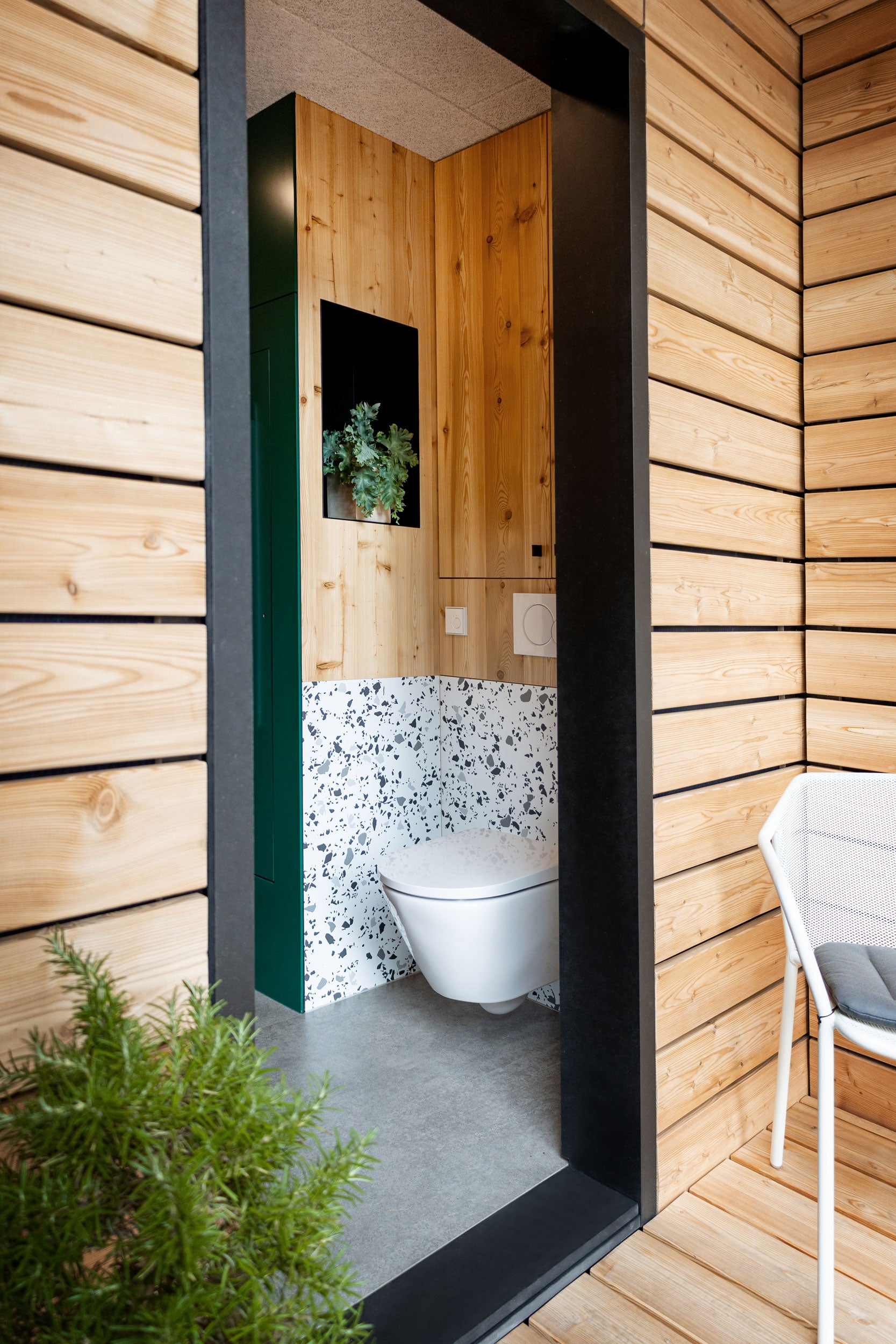 tinyblue badehaus, badcontainer, sanitärcontainer, wc container, bad modul camping
